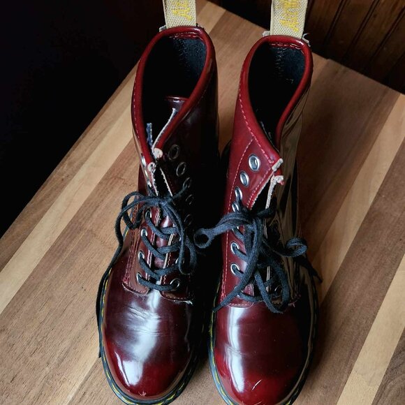 DR MARTENS Vegan 1460 Cherry Red Pascal 8-Eye Boots Shoes Size 5 - Picture 3 of 8